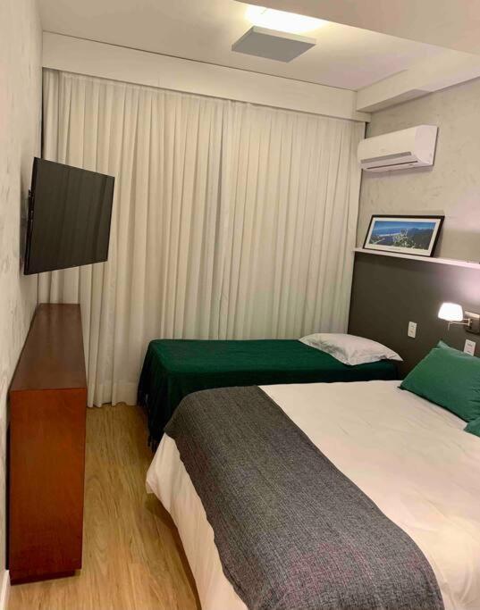 Em Ipanema A Menos De 3 Minutos A Pe Da Apartamento